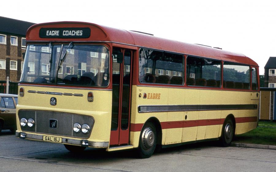 Bedford YRQ Willowbrook (DP52F) (UK) '1971